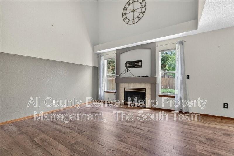 19721 E Stanford Dr - Photo 4 of 26