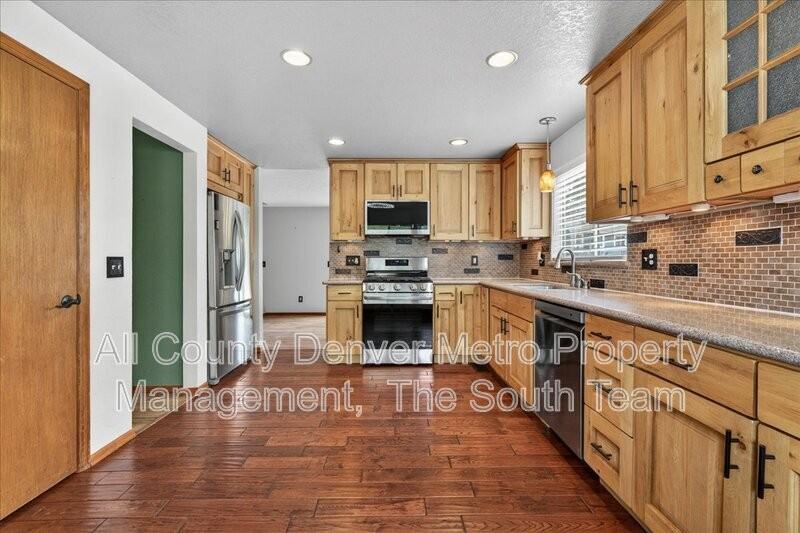 19721 E Stanford Dr - Photo 7 of 26