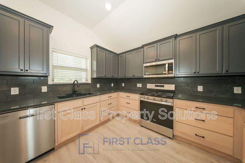 13305 Watson Dr - Photo 4 of 15