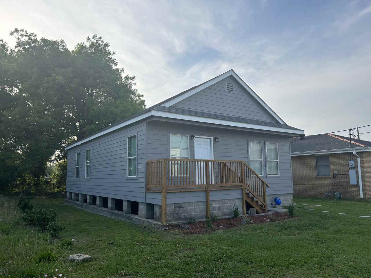 1422 Deslonde Street - Photo 7 of 8
