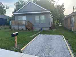 featured image of 1422 Deslonde Street