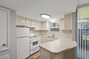 featured image of 102 Strand St