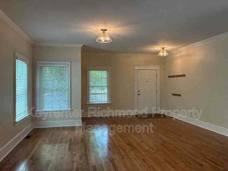 615 S Laurel St - Photo 6 of 30