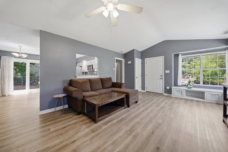 4553 Shoshone Ct - Photo 7 of 31
