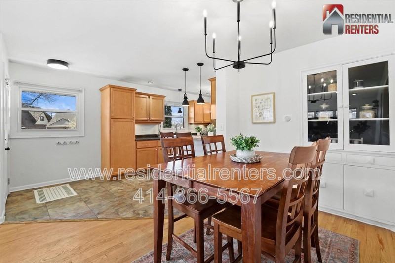 3615 N 87th St - Photo 4 of 28