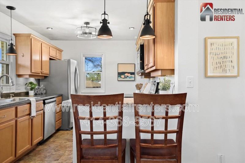 3615 N 87th St - Photo 6 of 28