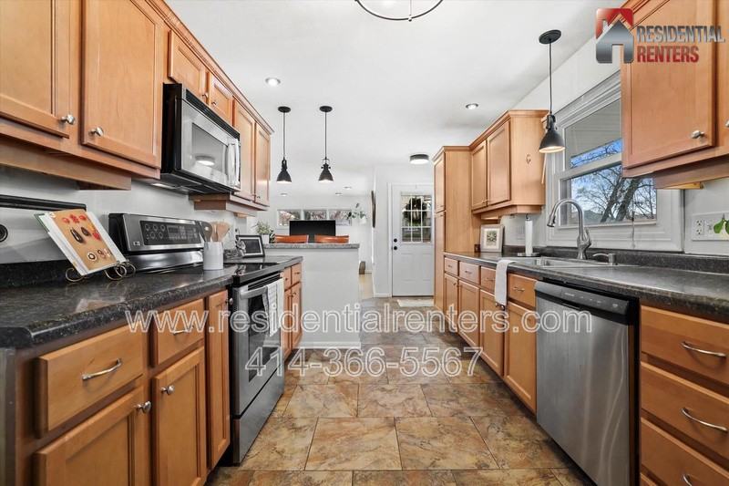 3615 N 87th St - Photo 7 of 28