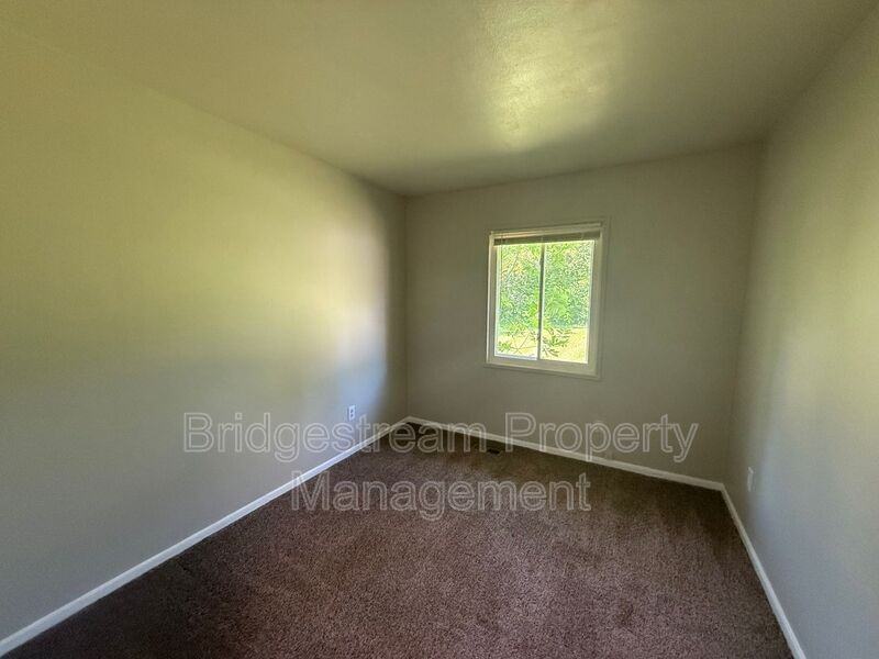 1427 Stuben Dr - Photo 7 of 10