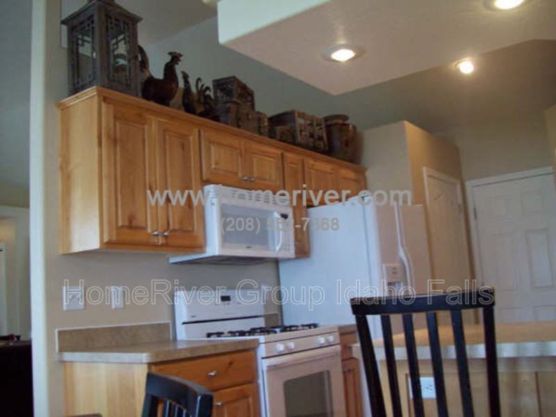 3851 John Adams Pkwy - Photo 2 of 12