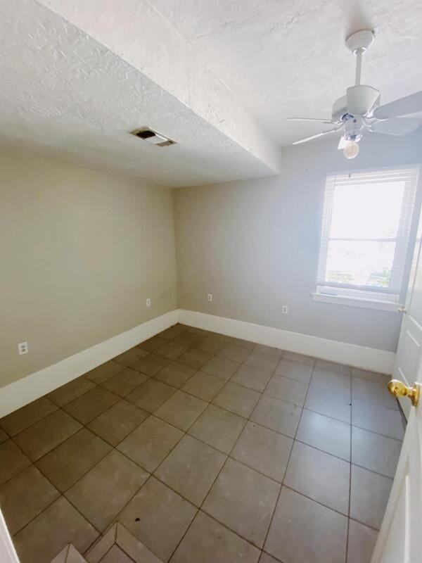 3412 Brady Ave - Photo 5 of 23