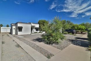 1802 N Laurel Ave - Photo 1 of 1