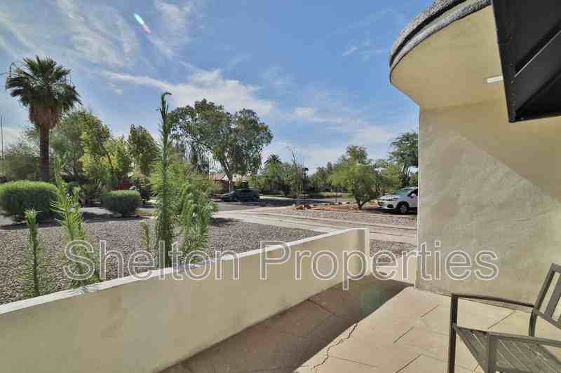1802 N Laurel Ave - Photo 6 of 30