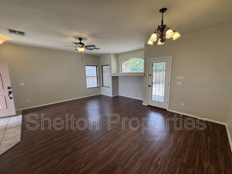 12913 W Corrine Dr - Photo 5 of 12