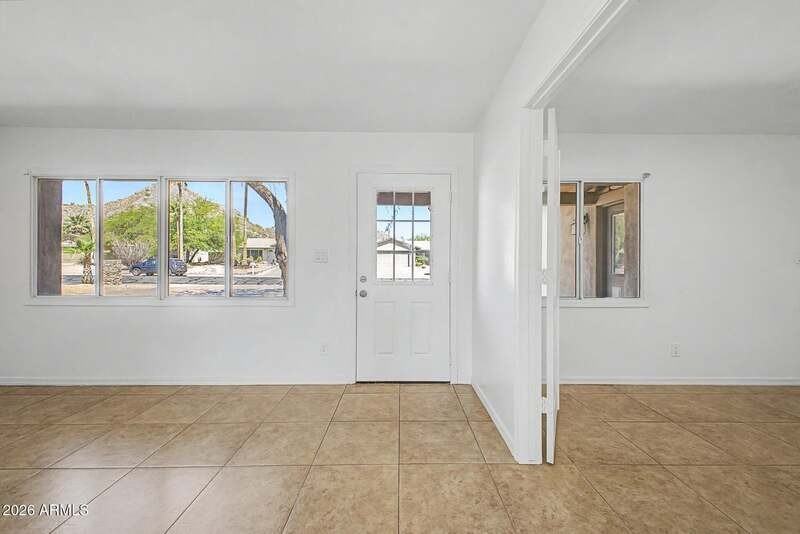 2601 E Dahlia Dr - Photo 7 of 34