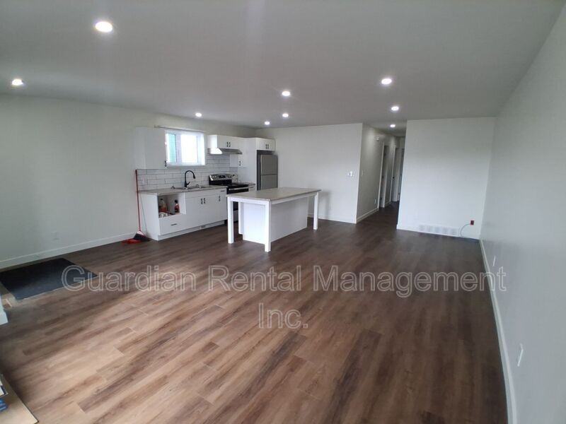 577 Syndicate Ave S - Photo 2 of 19