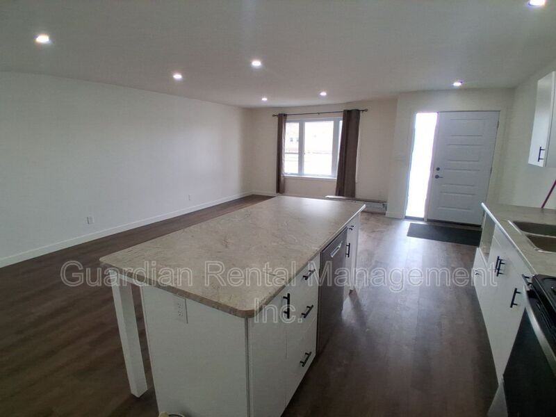 577 Syndicate Ave S - Photo 3 of 19