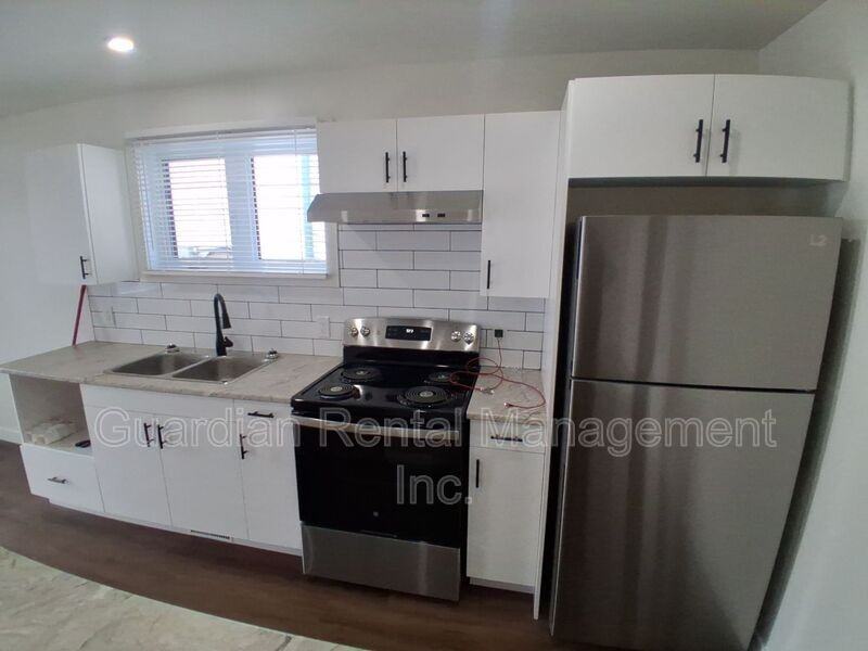 577 Syndicate Ave S - Photo 4 of 19