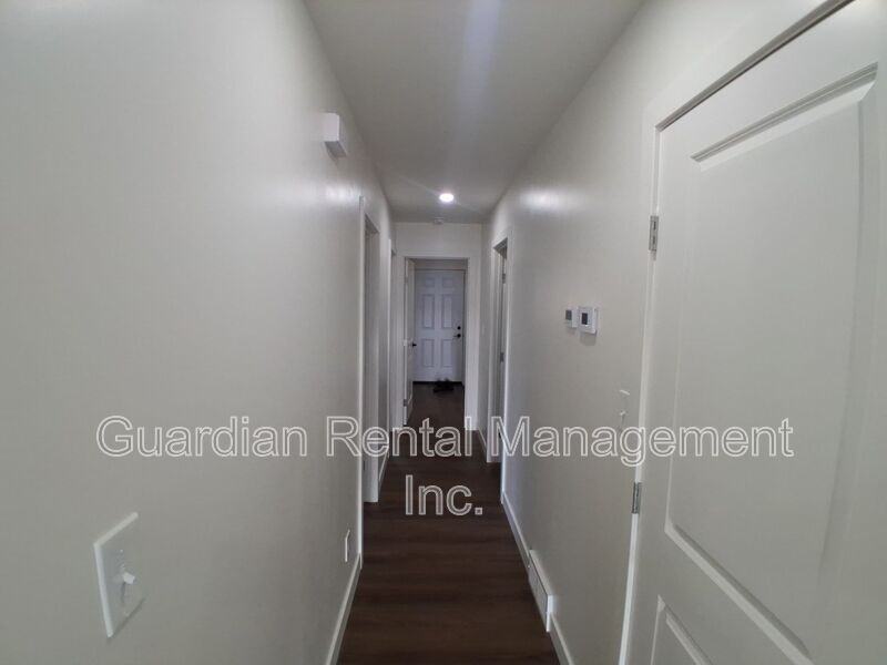 577 Syndicate Ave S - Photo 5 of 19