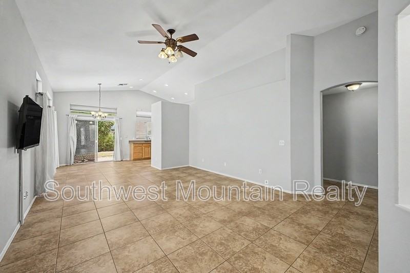 649 S Banning - Photo 7 of 31
