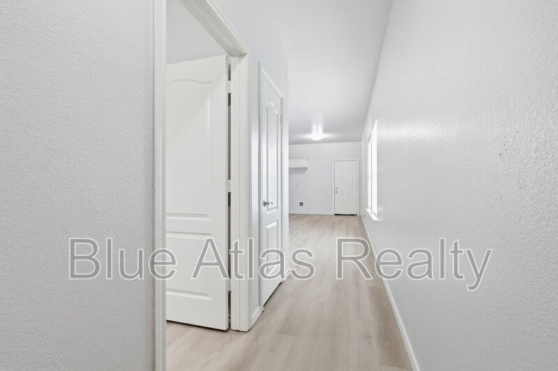 908 Drexel St #B - Photo 2 of 18