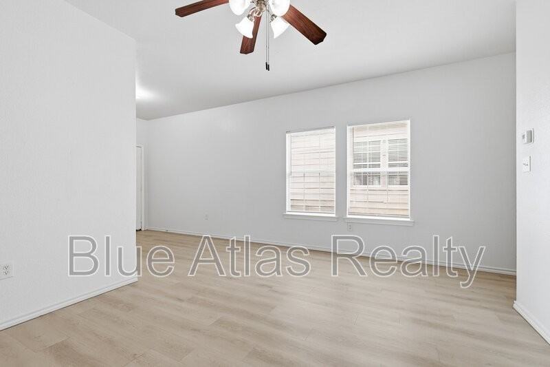 908 Drexel St #B - Photo 6 of 18