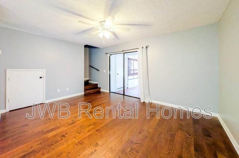 5524 Greatpine Ln N - Photo 5 of 16