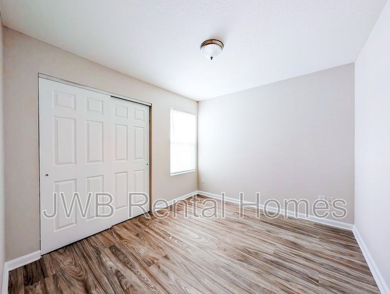 8493 Mcgirts Village Ln - Photo 7 of 17