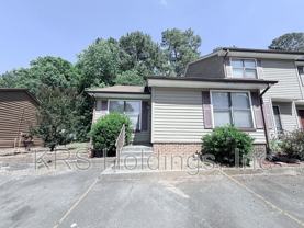612 Kendall Dr - Photo 1 of 1