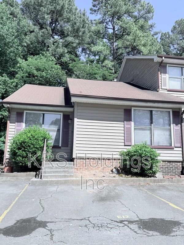 612 Kendall Dr - Photo 2 of 14
