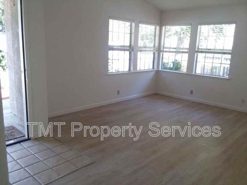 948 Bluebell Way - Photo 3 of 12