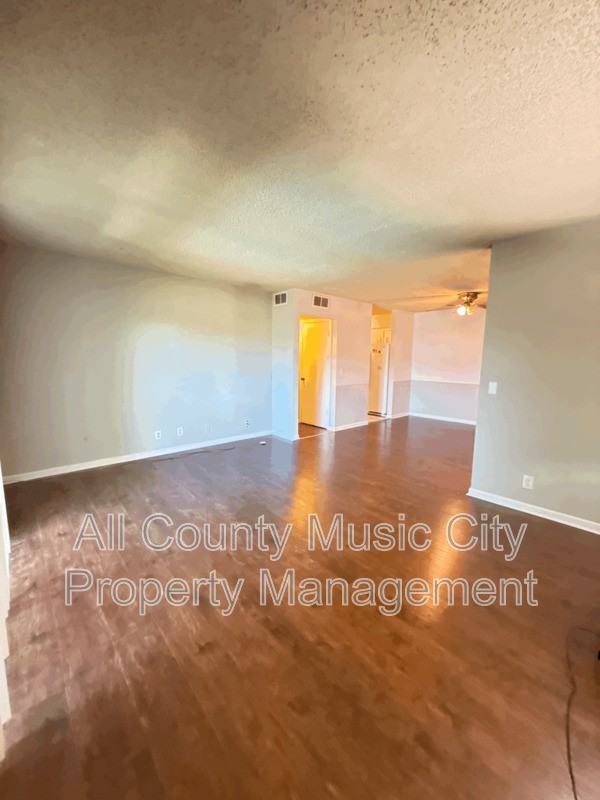 515 Basswood Ave #J92 - Photo 6 of 12