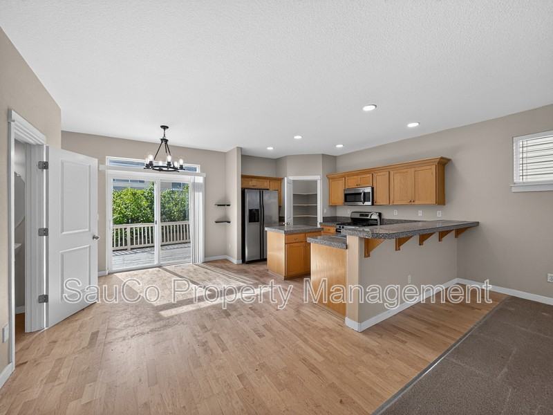 5073 Nw 149th Ter - Photo 4 of 17
