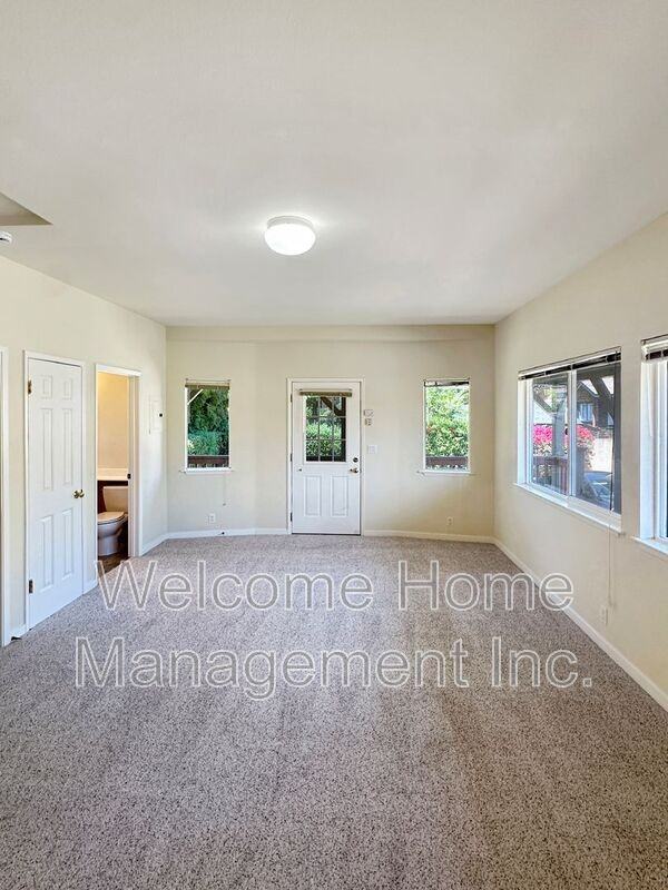1436 Henry St #F - Photo 4 of 7