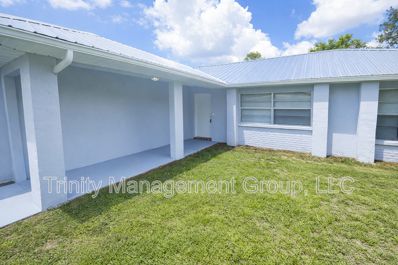 3041 Hoban Ave - Photo 3 of 15
