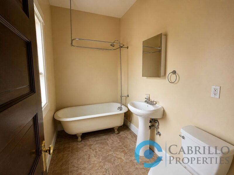 2203 Broadway - Photo 3 of 9