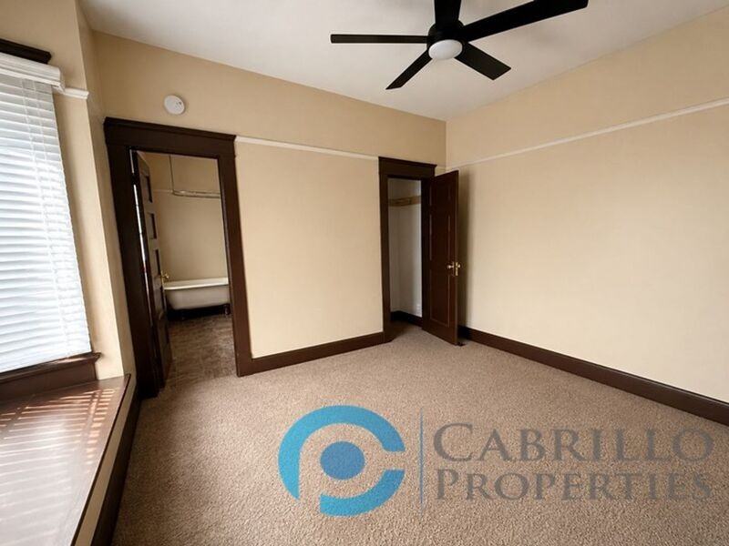 2203 Broadway - Photo 4 of 9