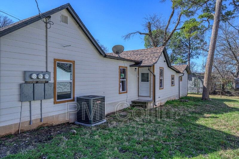 1434 S Rusk St - Photo 4 of 25