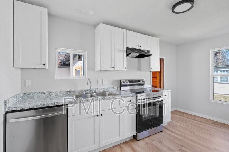 1434 S Rusk St - Photo 5 of 25