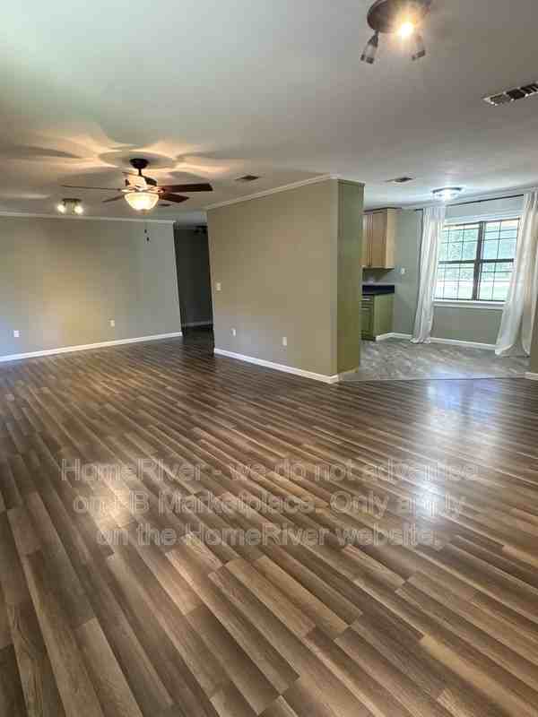 1229 W Ten Mile Rd - Photo 5 of 10