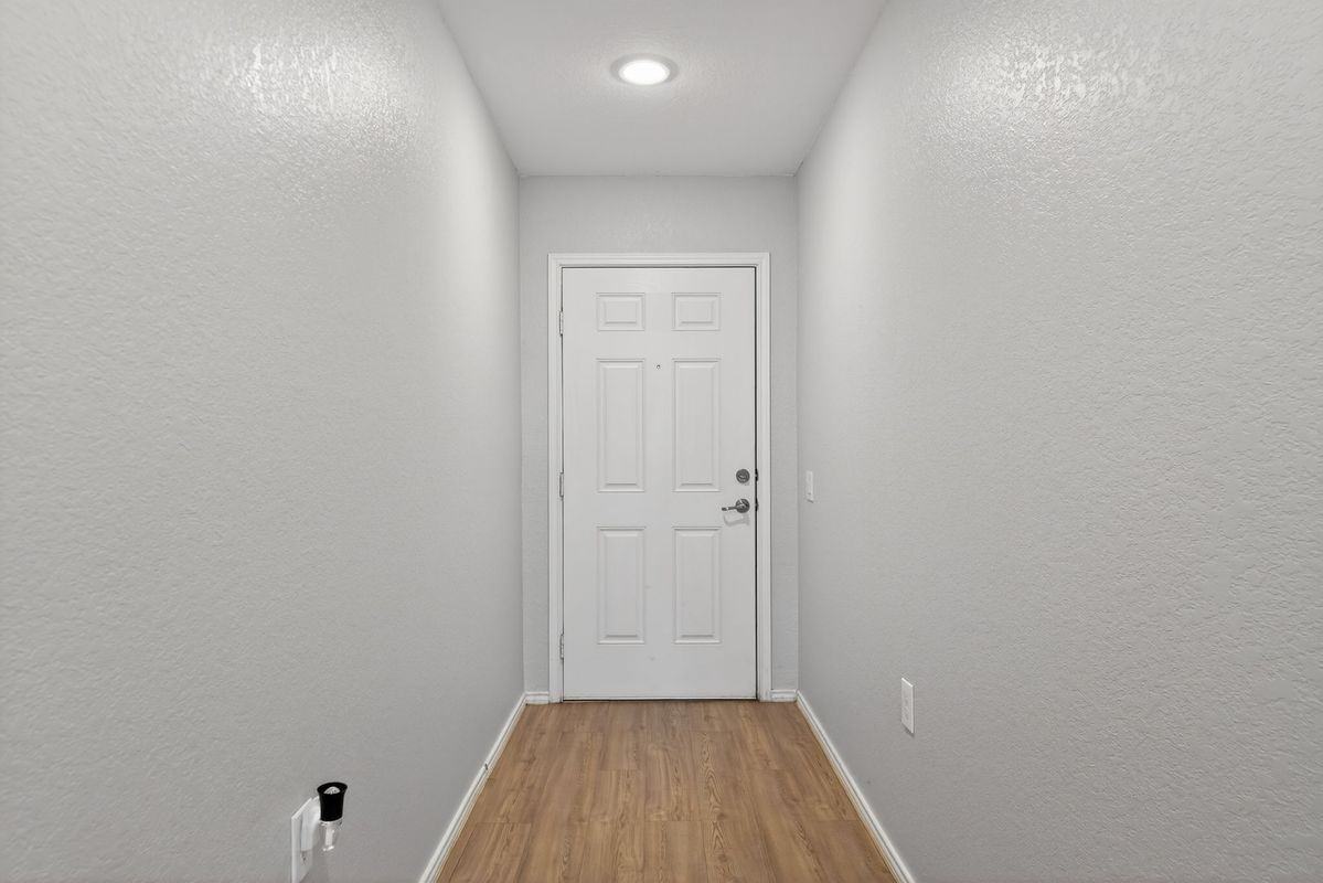 1032 Worshan Ter - Photo 4 of 28