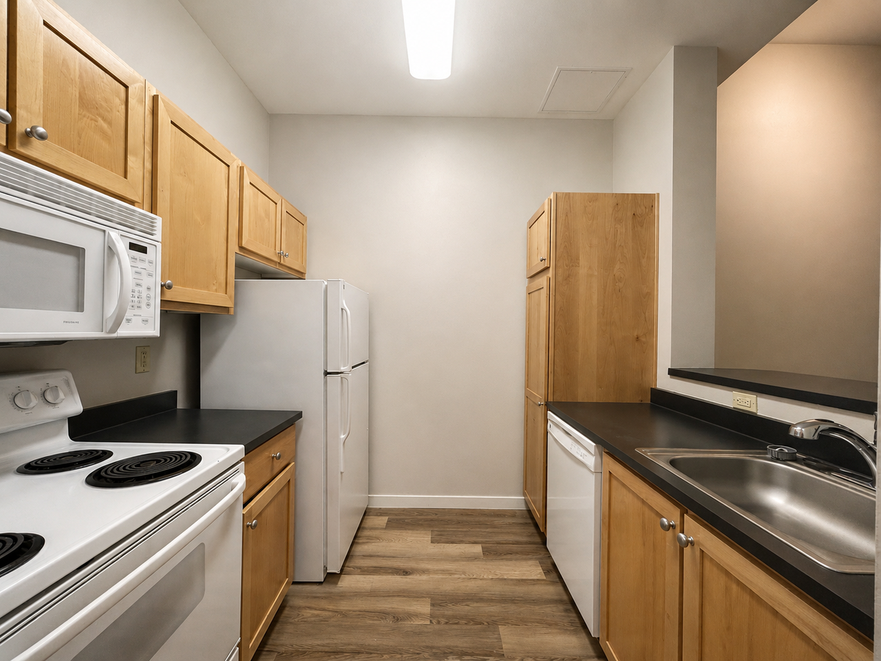 701 Columbia St #107 - Photo 4 of 16