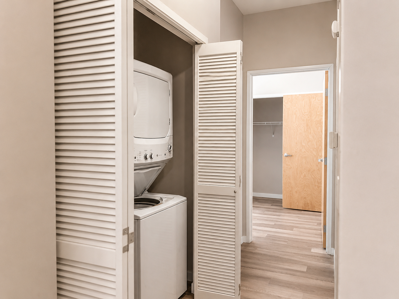 701 Columbia St #107 - Photo 5 of 16