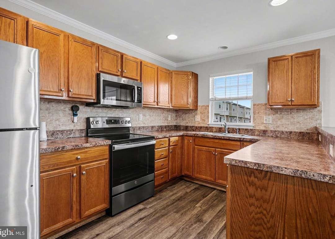 270 Kentshire Dr - Photo 3 of 7