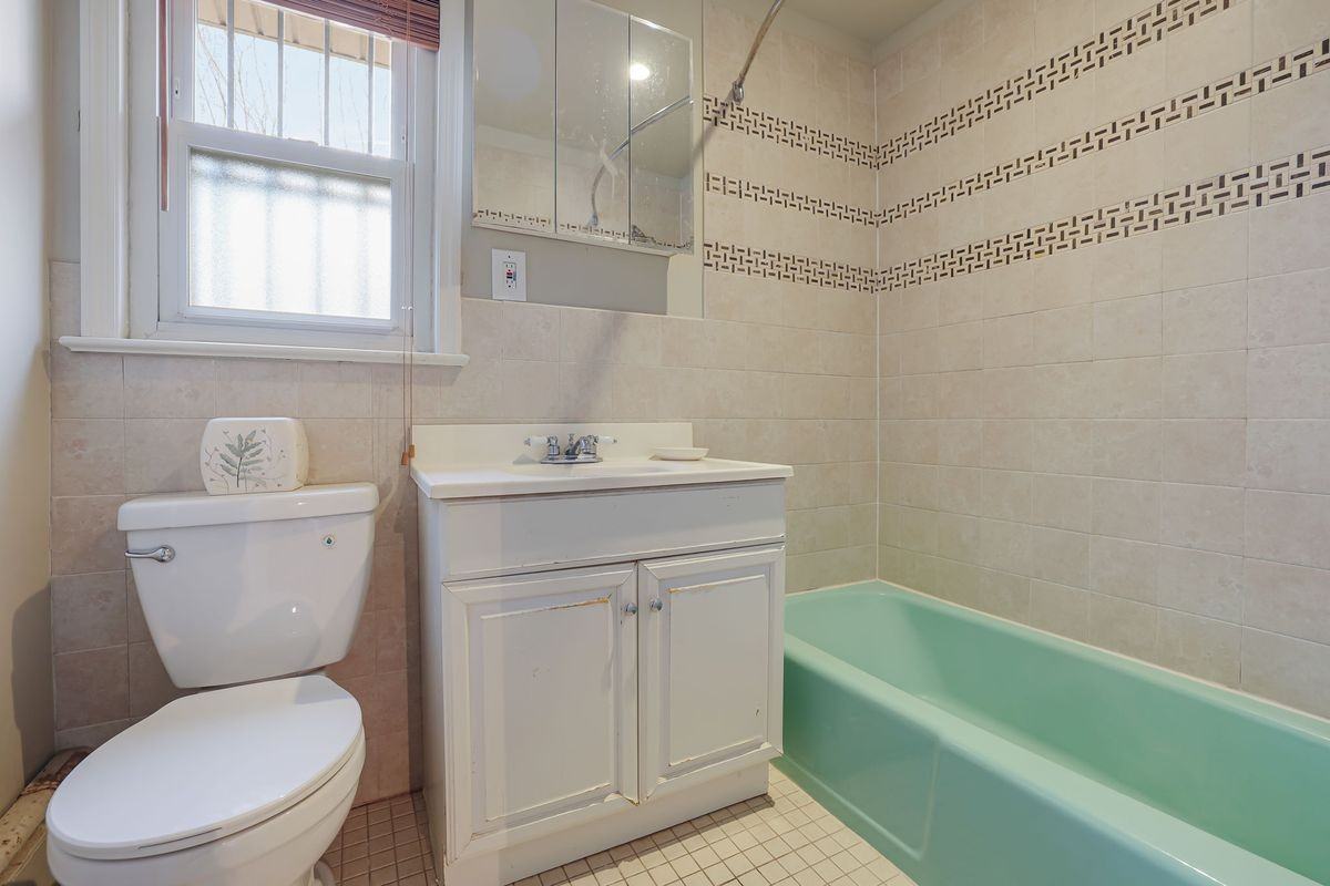 2 Gillis Ave ##1 - Photo 4 of 9