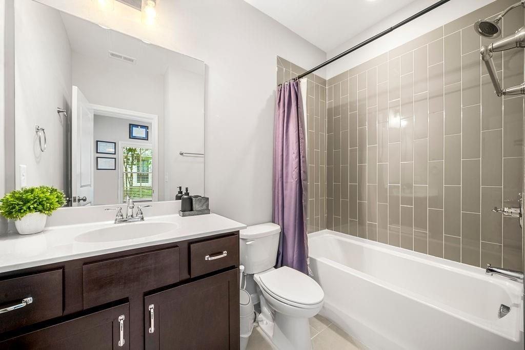 755 Dunlop Way - Photo 4 of 26