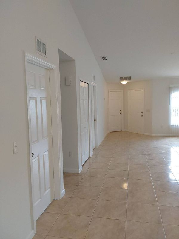 21 Prospect Ln ##B - Photo 2 of 24