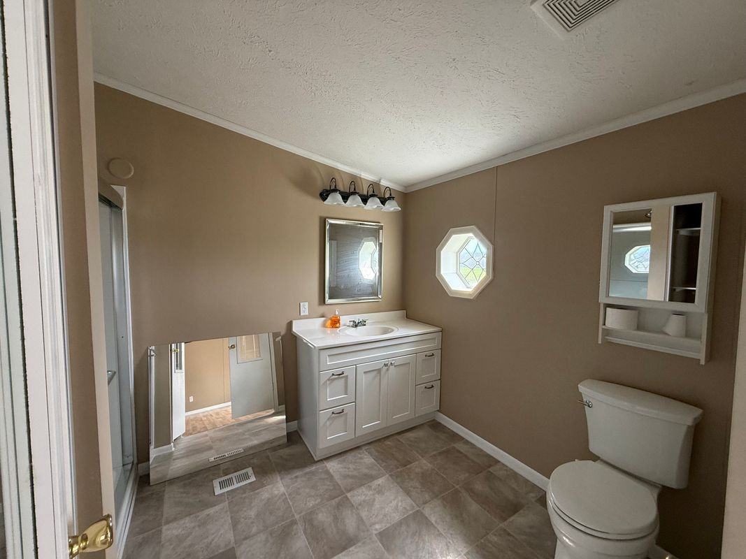445 Harmony Rd - Photo 5 of 10
