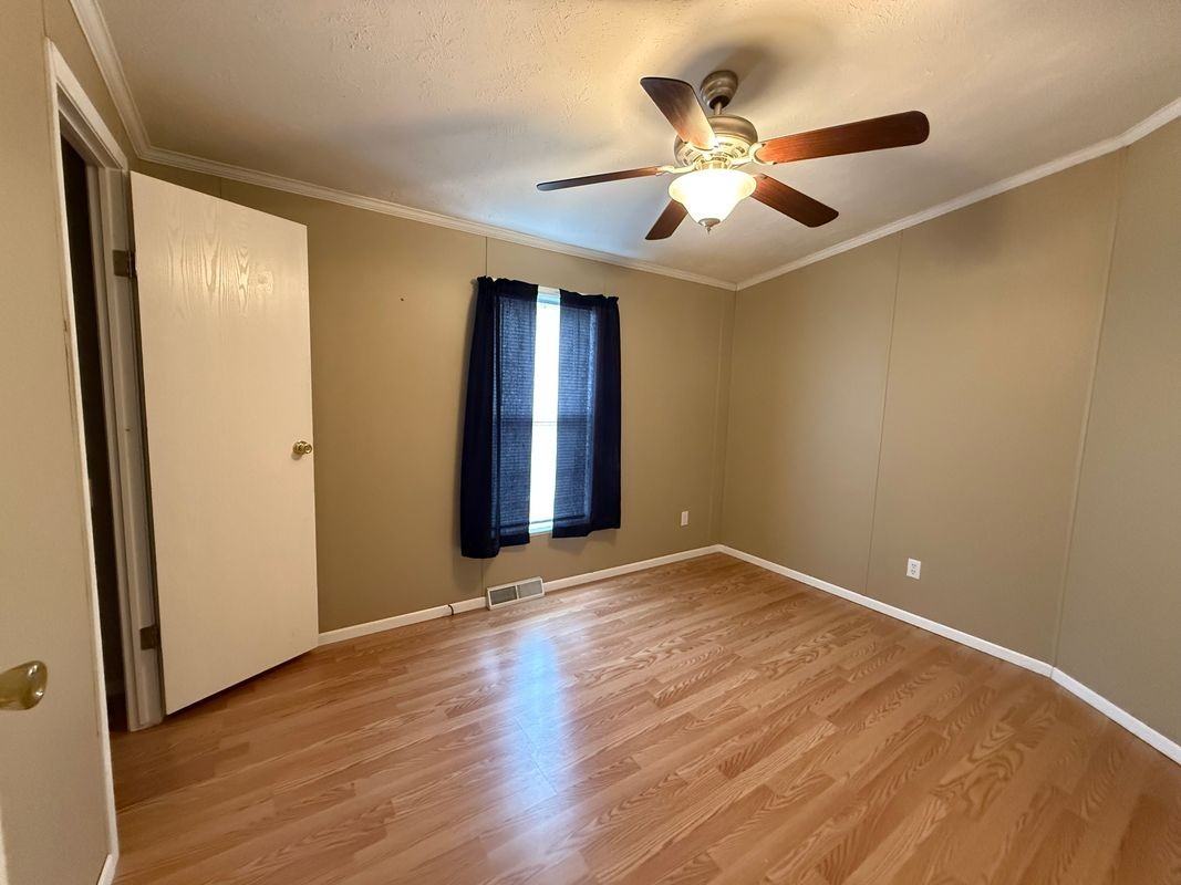 445 Harmony Rd - Photo 7 of 10