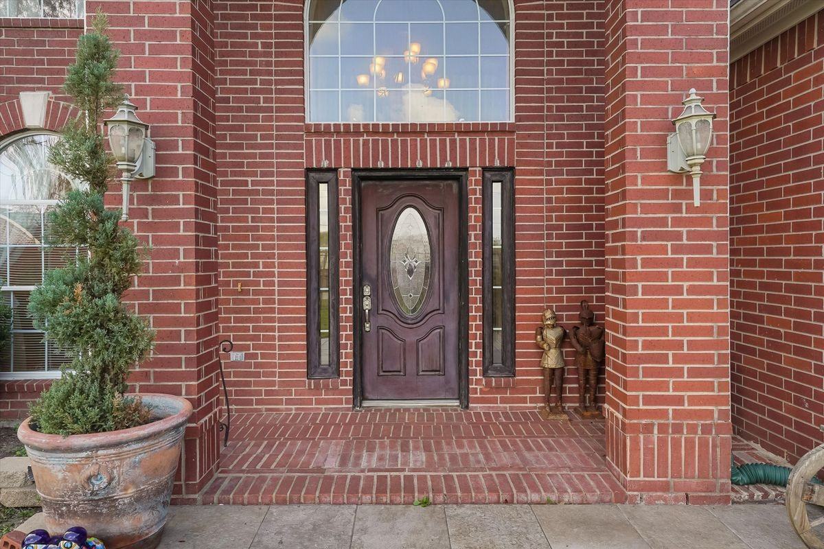 6907 Keats St - Photo 2 of 24