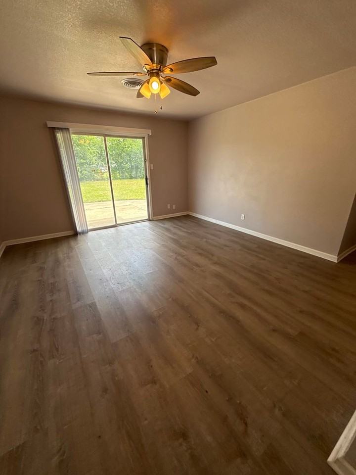 1202 Chippendale Dr - Photo 2 of 20